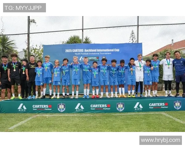 足球明星传奇24游戏带你领略绿茵场上的辉煌与荣耀尽享足球盛宴的激情与梦想